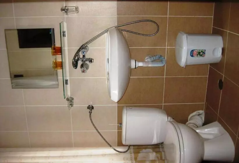 ペンション Chardaka Guest House