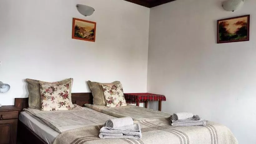 ペンション Chardaka Guest House