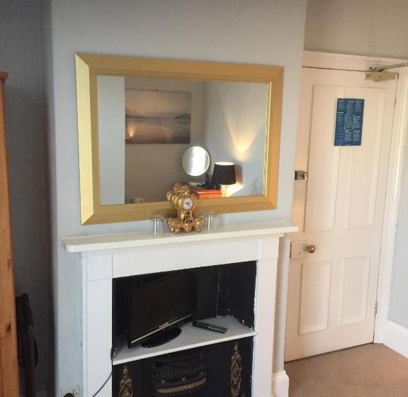 ペンション Holly Lodge