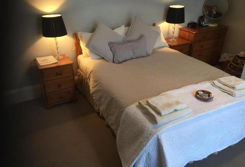 ペンション Holly Lodge