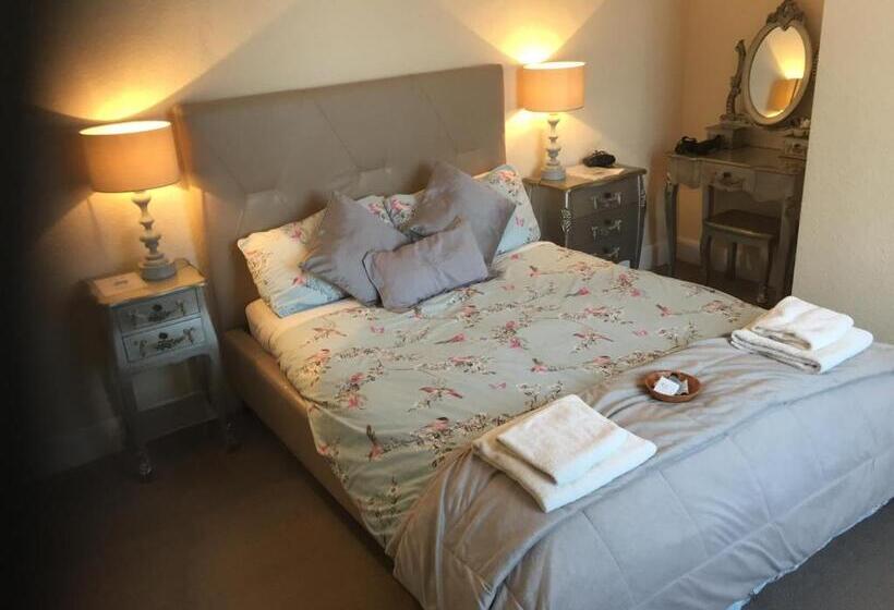 ペンション Holly Lodge