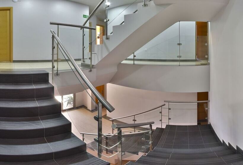 پانسیون Hostal Manuela