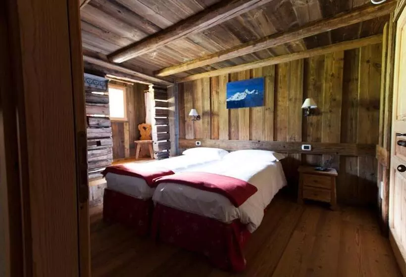 Majatalo L  Aroula Rooms & Restaurant