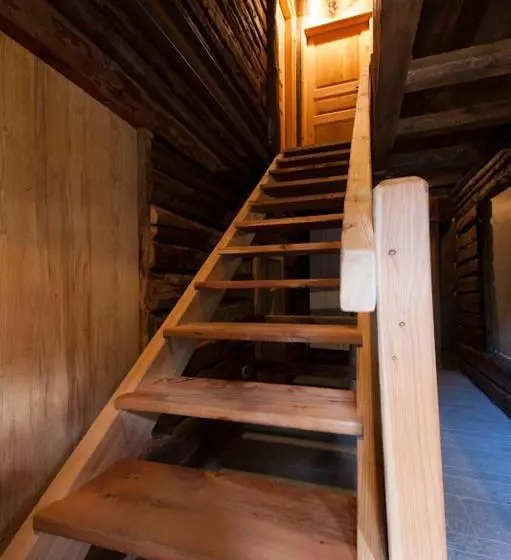 Majatalo L  Aroula Rooms & Restaurant