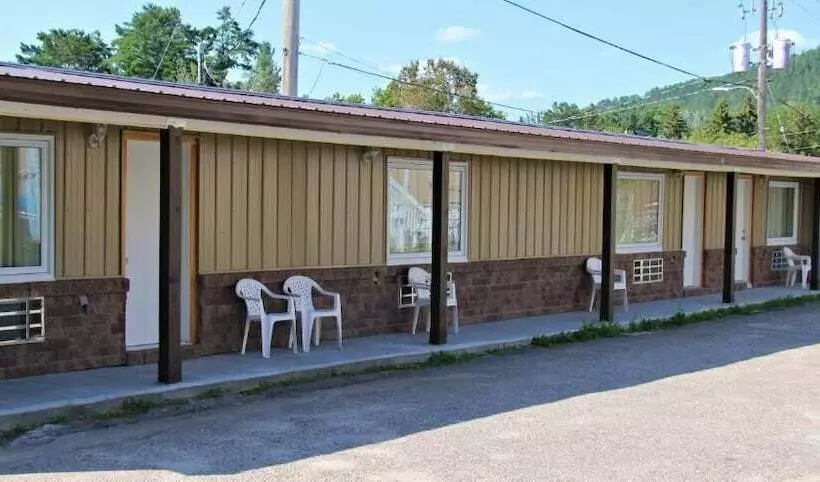 Retkeilymaja Le Voyageur Inn