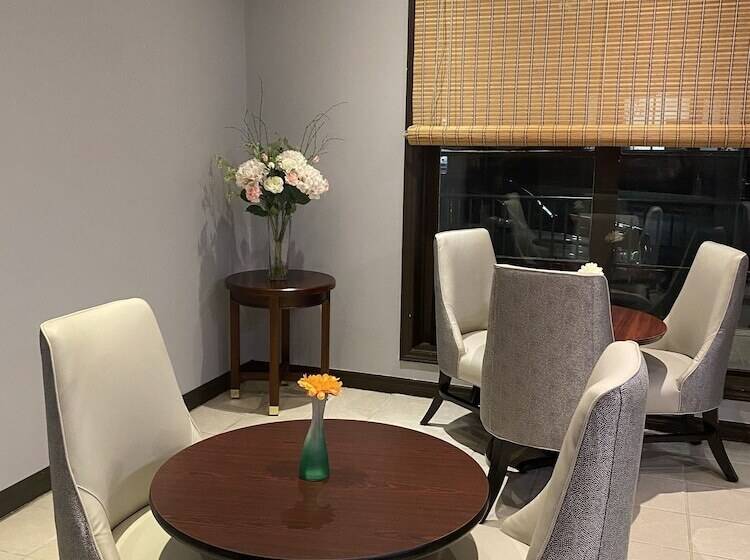 旅馆 Le Voyageur Inn