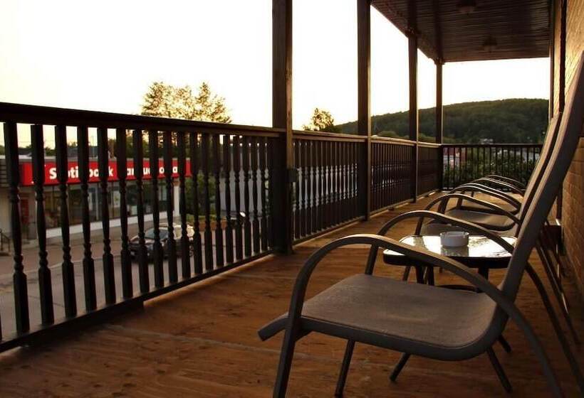 旅馆 Le Voyageur Inn