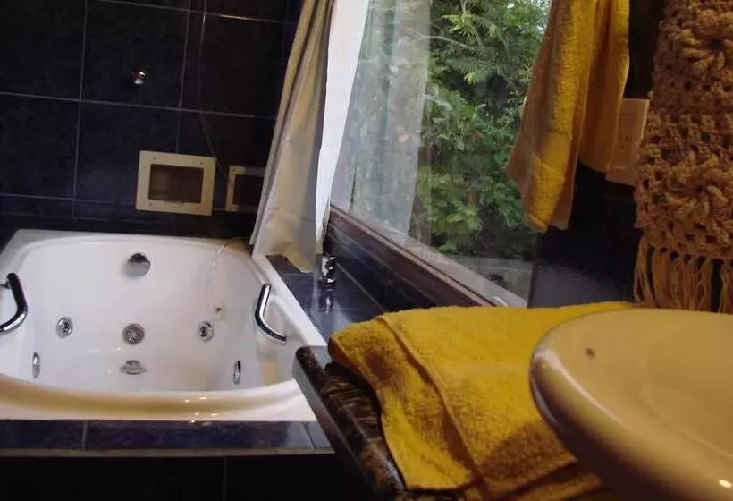 ユースホステル Pousada Villa Das Pedras