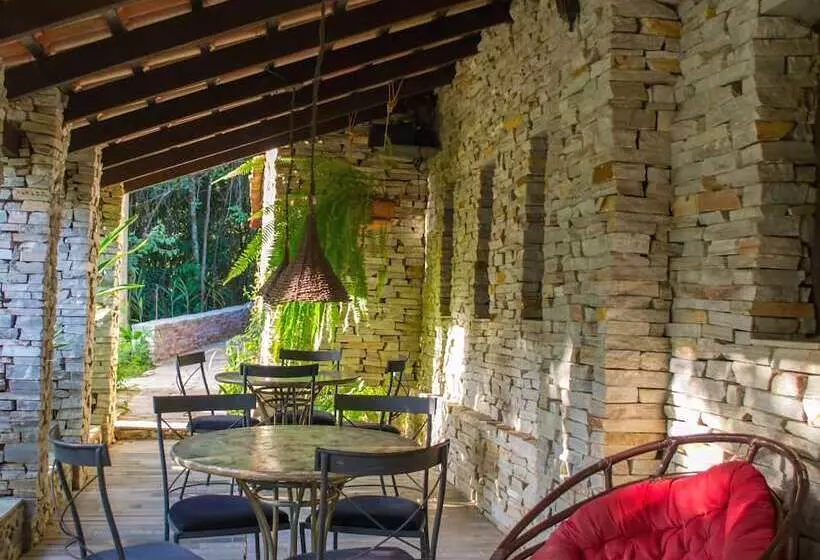 ユースホステル Pousada Villa Das Pedras