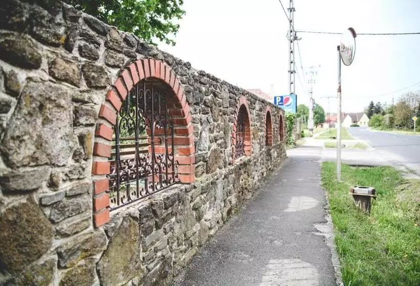 Majatalo Borostyánkert étterem & Vendégház