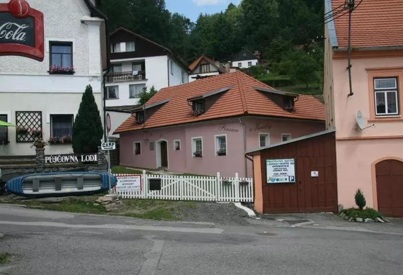 ペンション Penzion U Haničky