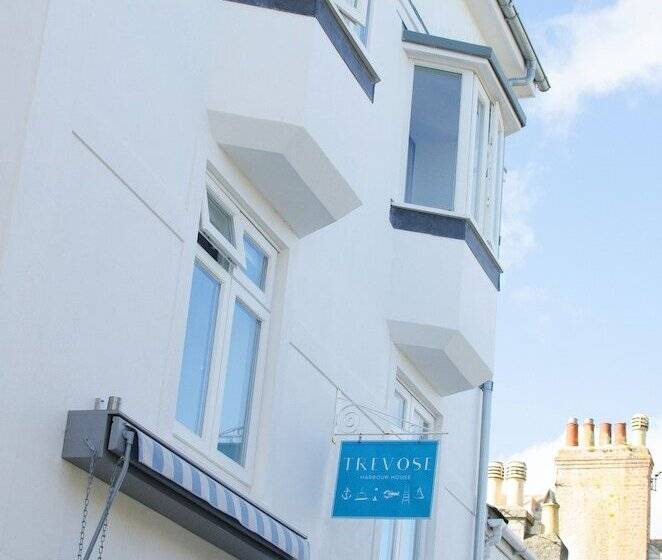 ペンション Trevose Harbour House