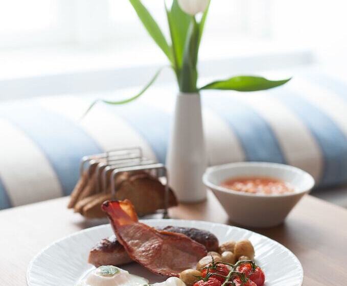 ペンション Trevose Harbour House