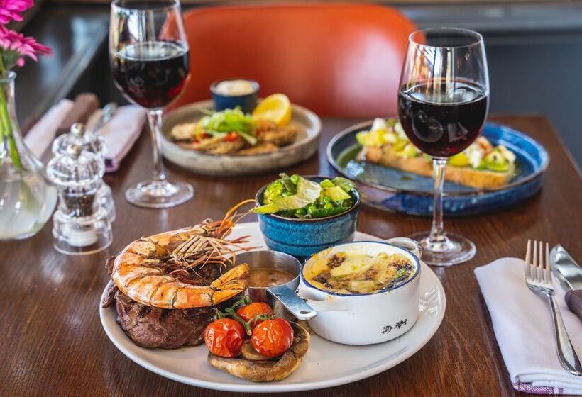 호스텔 Harper S Steakhouse With Rooms, Southampton Swanwick Marina