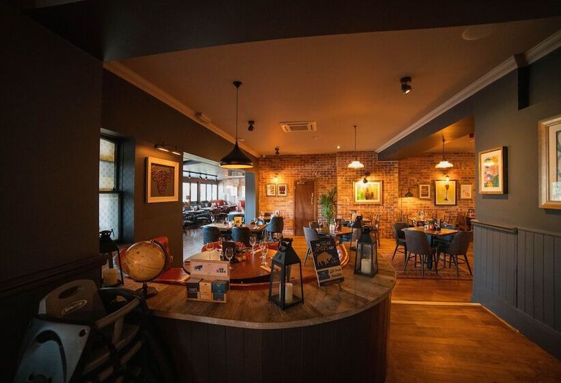 호스텔 Harper S Steakhouse With Rooms, Southampton Swanwick Marina