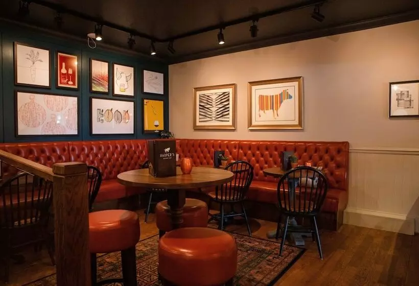 Retkeilymaja Harper S Steakhouse With Rooms, Southampton Swanwick Marina