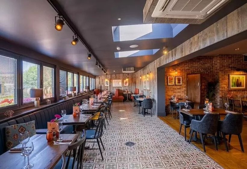 Retkeilymaja Harper S Steakhouse With Rooms, Southampton Swanwick Marina