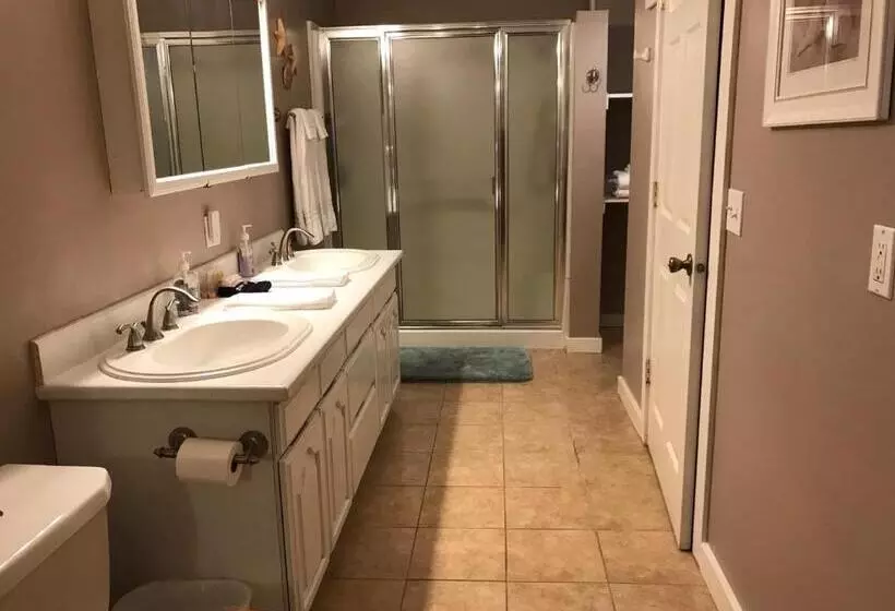 Retkeilymaja Inn At Harbour Village