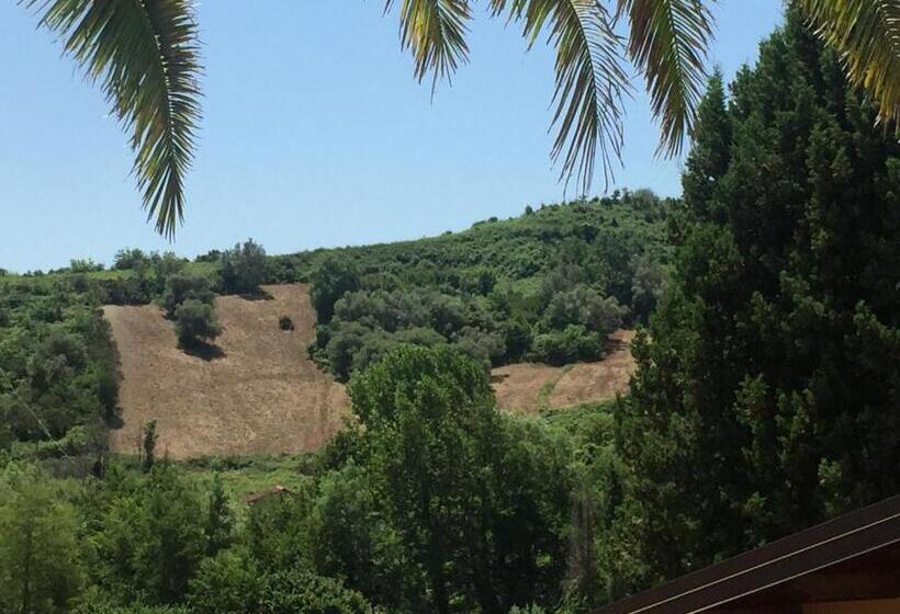 בית מלון כפרי Il Borgo Sul Lago