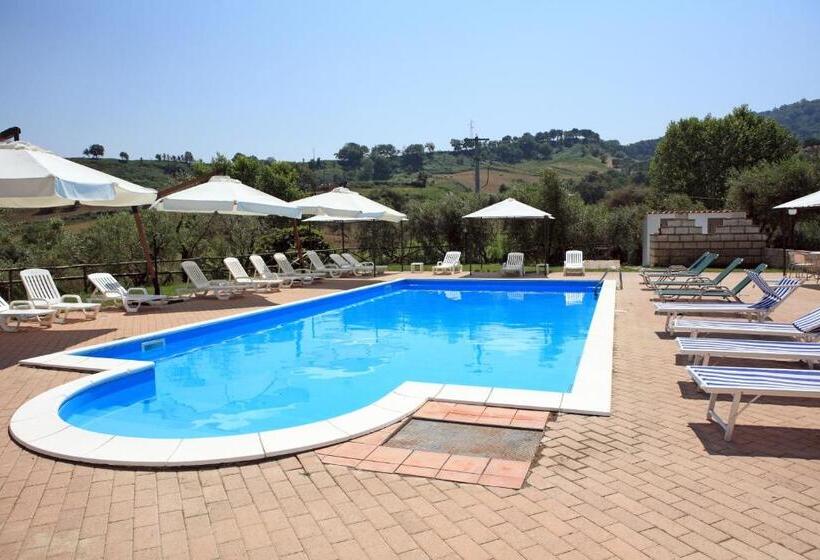 בית מלון כפרי Il Borgo Sul Lago