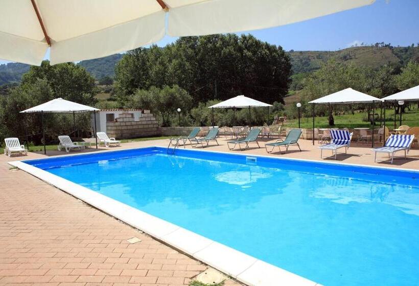 בית מלון כפרי Il Borgo Sul Lago