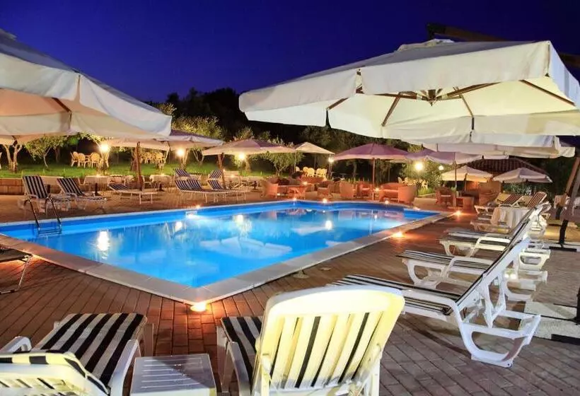 ホテル Il Borgo Sul Lago