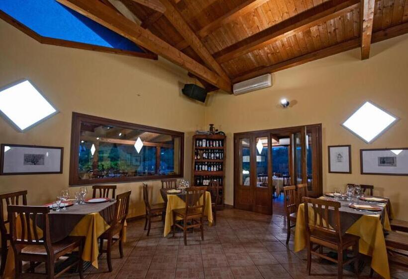 בית מלון כפרי Il Borgo Sul Lago