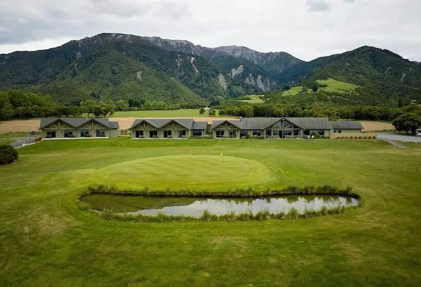 هتل Koura Bay Golf Resort