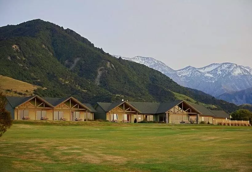 هتل Koura Bay Golf Resort