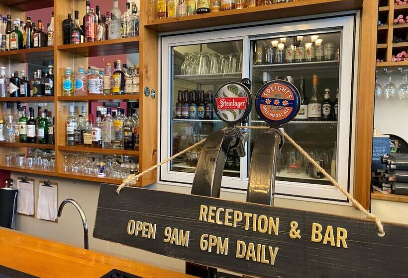 호텔 Koura Bay Golf Resort