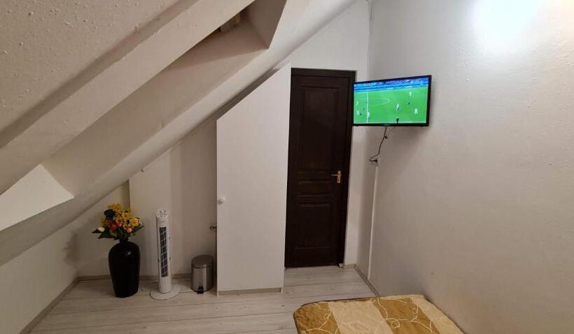 Пансион Arató Vendégház