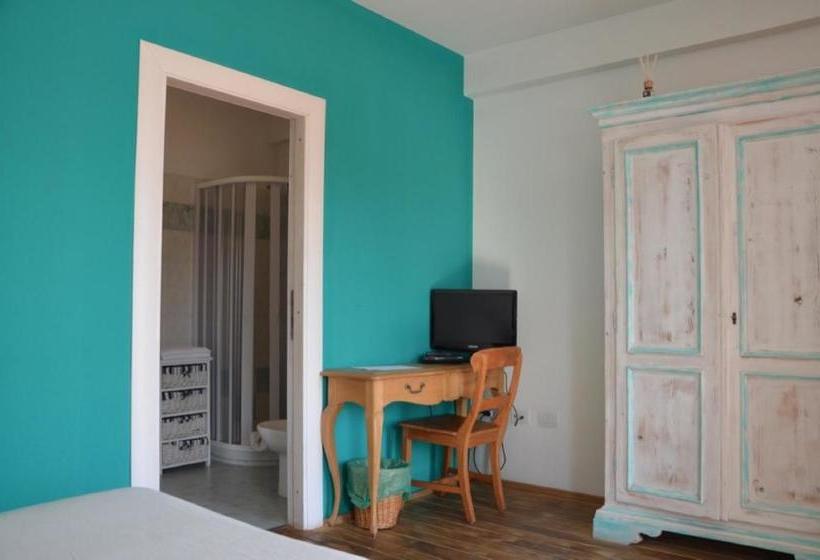 ペンション La Terrazza Guesthouse