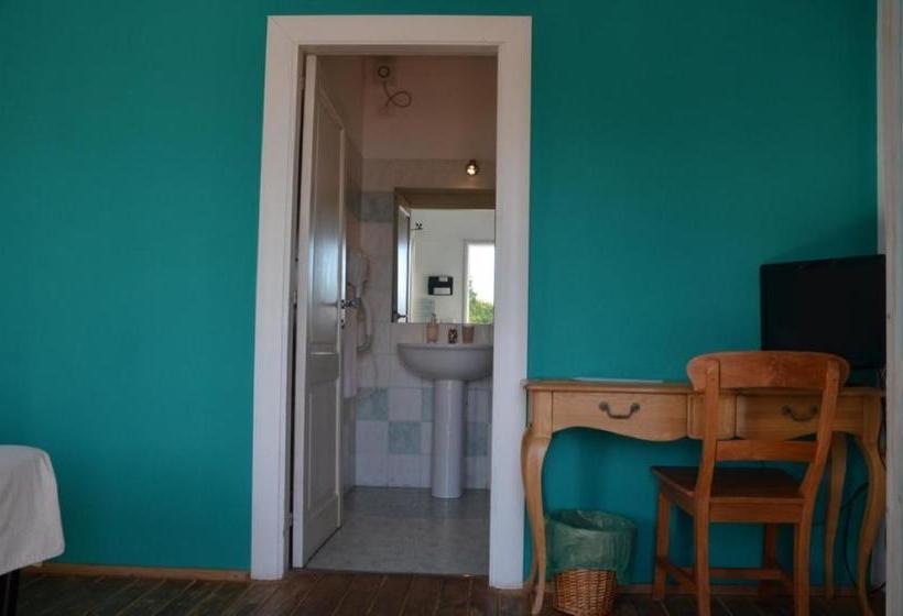 ペンション La Terrazza Guesthouse