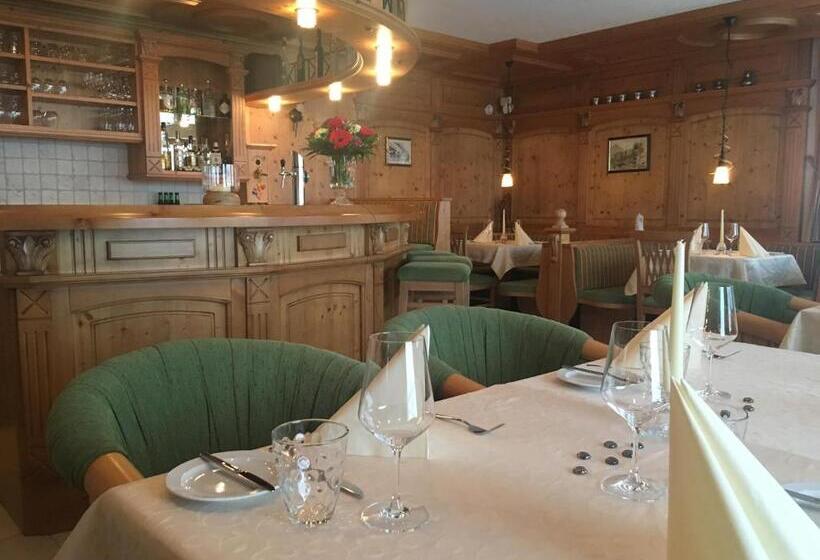 פנסיון Landhaus Lechthaler