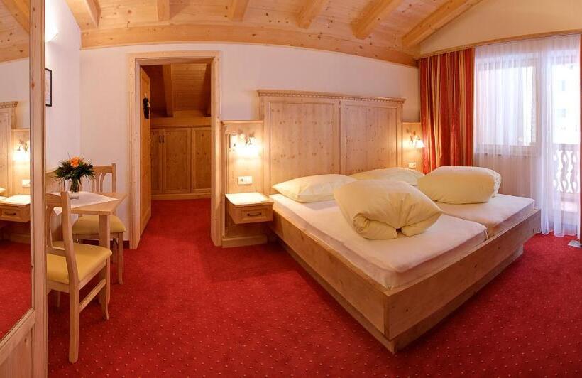 פנסיון Landhaus Lechthaler