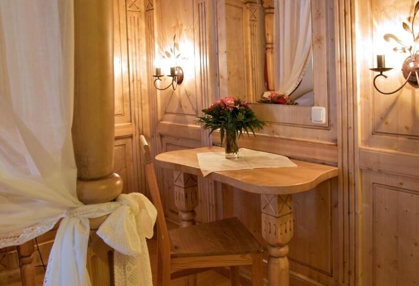 פנסיון Landhaus Lechthaler