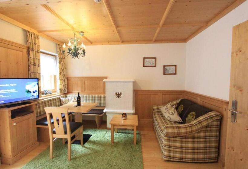 פנסיון Landhaus Lechthaler