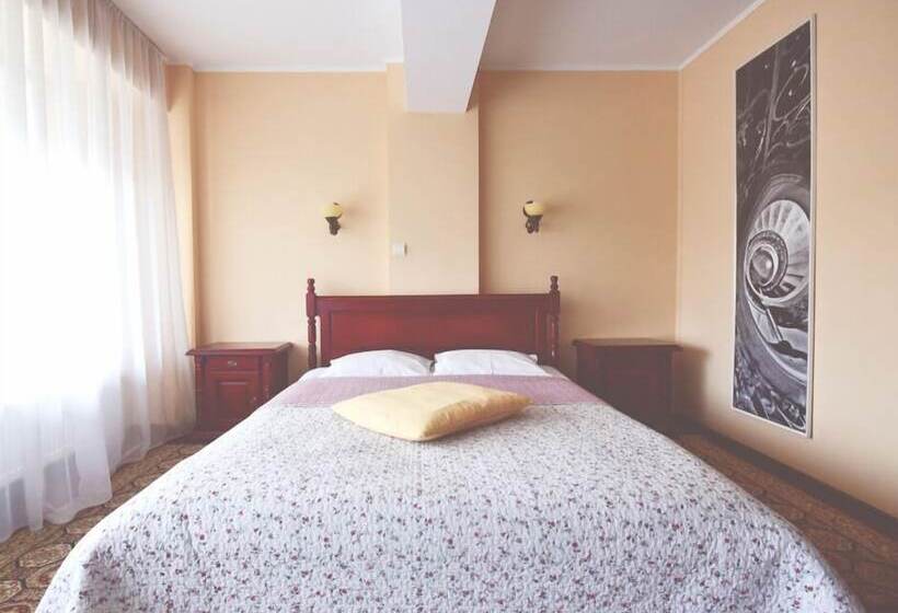 پانسیون Vila Roma