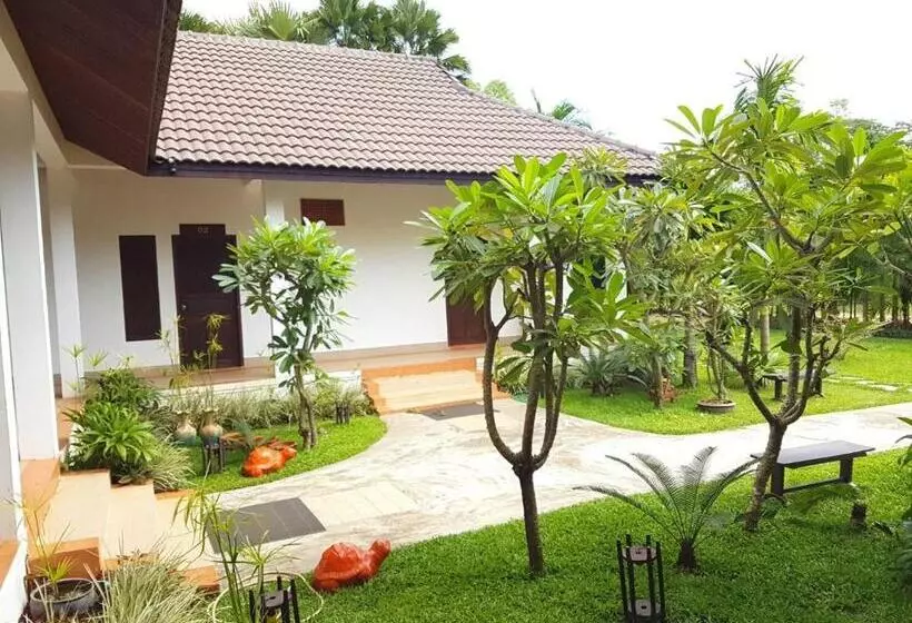 Majatalo Villa Thakhek