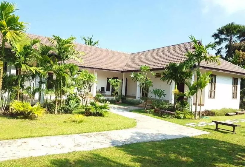 Majatalo Villa Thakhek
