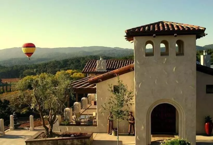 ユースホステル Croad Vineyards   The Inn