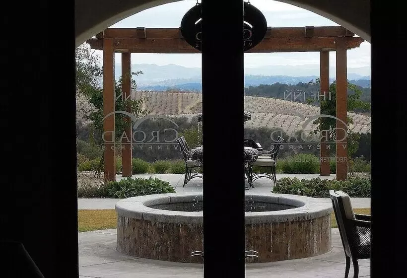 ユースホステル Croad Vineyards   The Inn