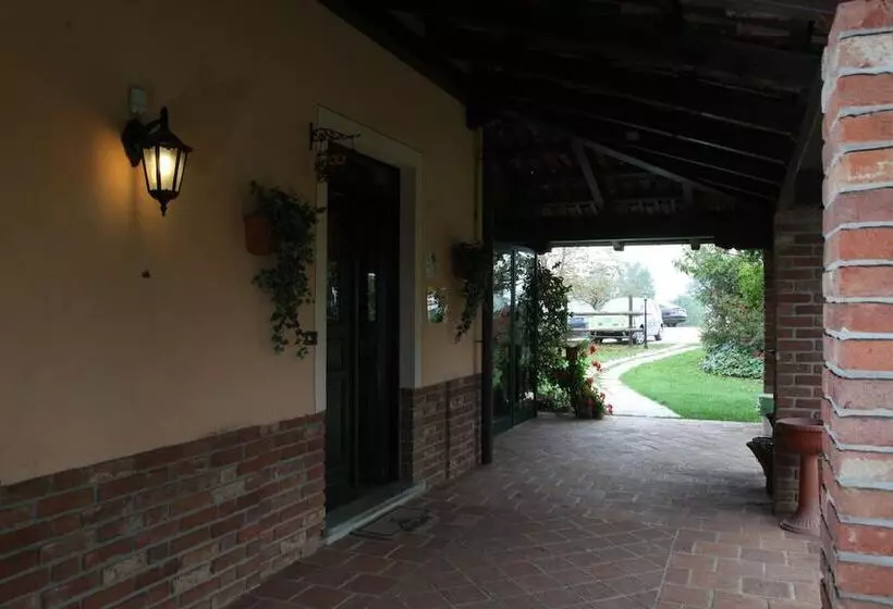 ホテル Cascina Papa Mora