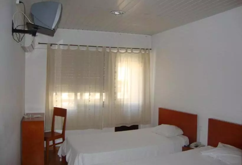 پانسیون Aliança Alojamento Local