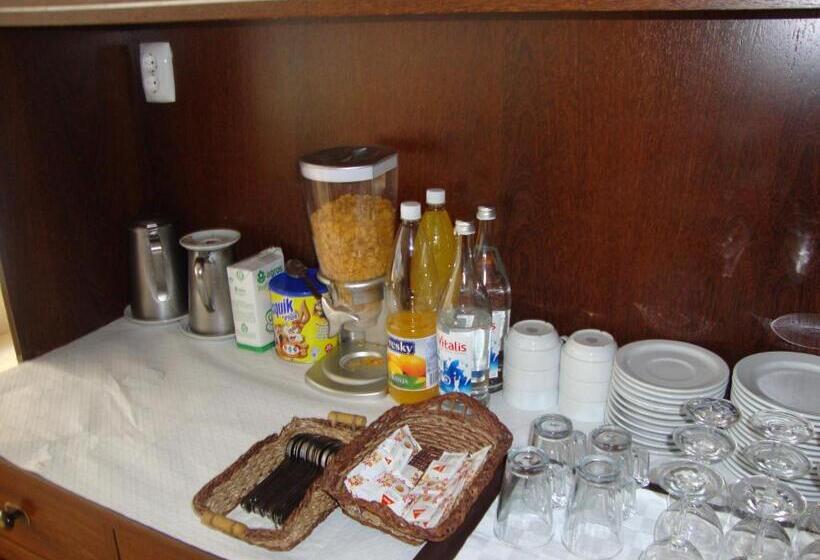 پانسیون Aliança Alojamento Local