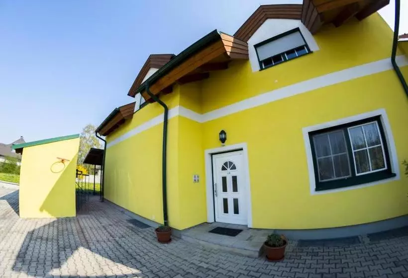 ペンション Burgenlandhaus