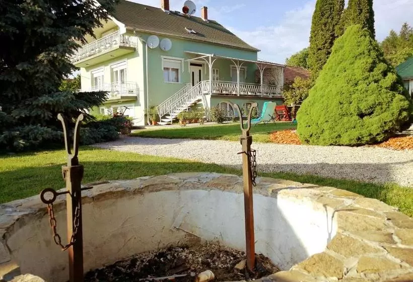 Majatalo Elisoria Apartments