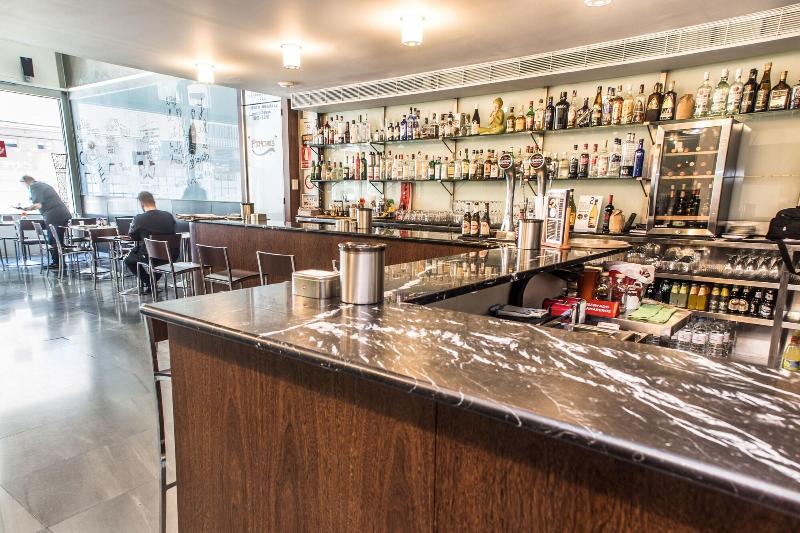 پانسیون Hostal Nirvana