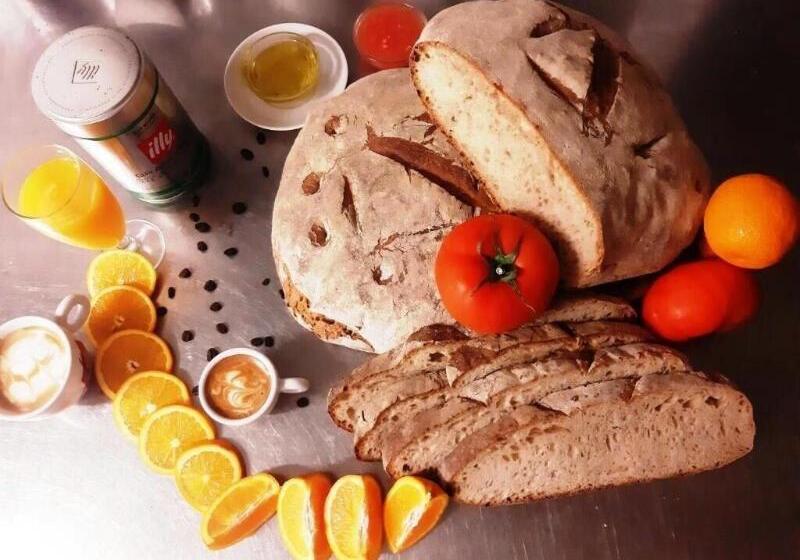 پانسیون Hostal Nirvana