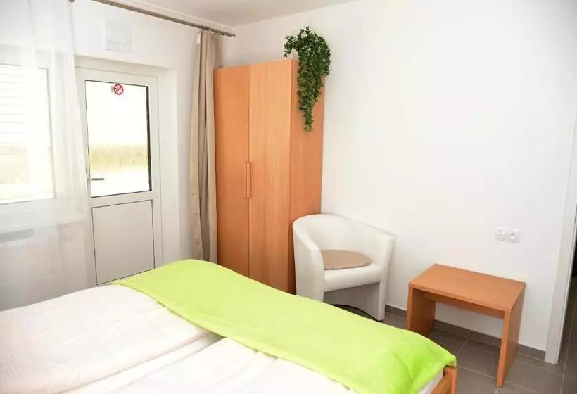 Majatalo Penzion A Restaurace Pintovka